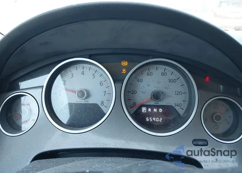 2011 Volkswagen Routan S z USA, uszkodzony, nr VIN 2V4RW4DG8BR695704